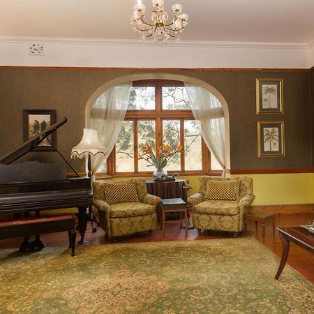 Royston Hall Historical Guesthouse Umtentweni ภายนอก รูปภาพ