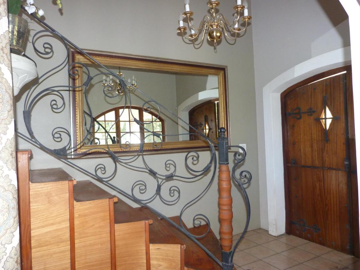 Royston Hall Historical Guesthouse Umtentweni ภายนอก รูปภาพ