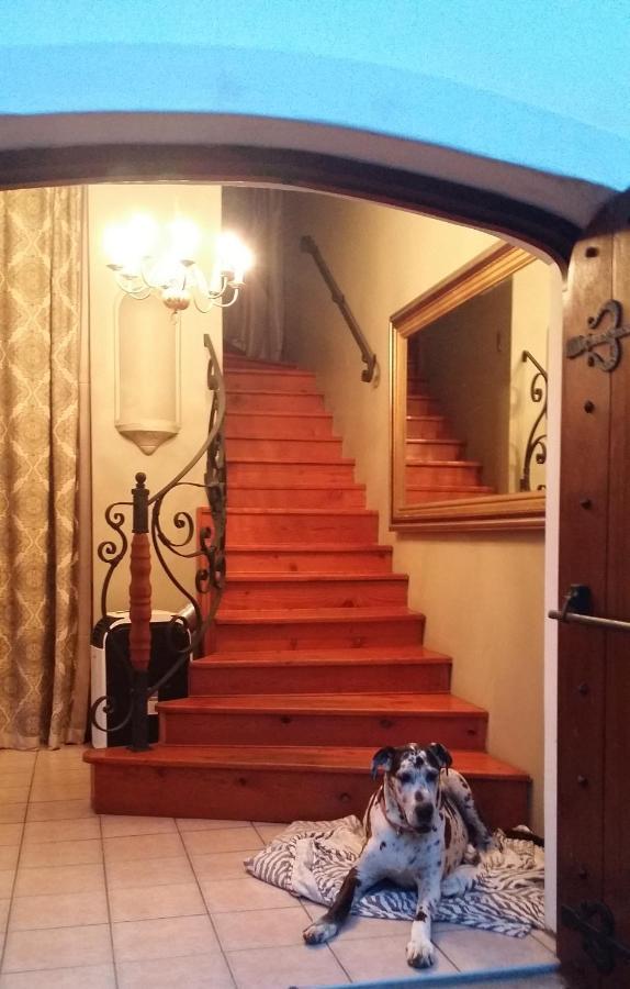 Royston Hall Historical Guesthouse Umtentweni ภายนอก รูปภาพ