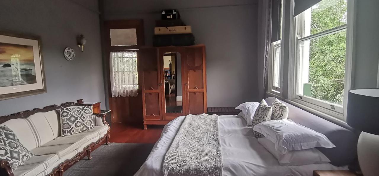 Royston Hall Historical Guesthouse Umtentweni ภายนอก รูปภาพ