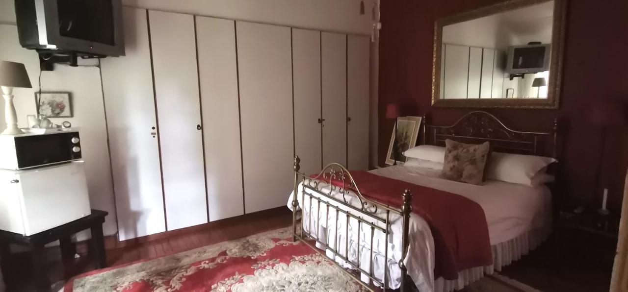 Royston Hall Historical Guesthouse Umtentweni ภายนอก รูปภาพ