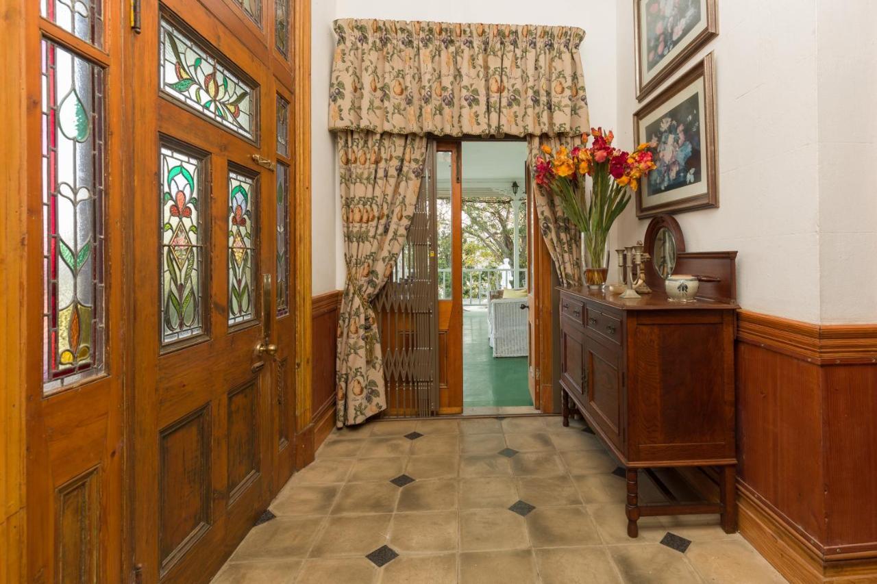 Royston Hall Historical Guesthouse Umtentweni ภายนอก รูปภาพ