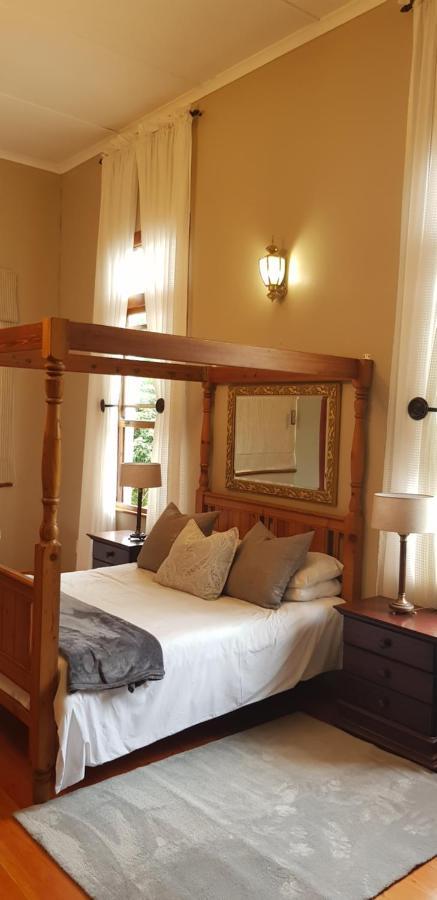 Royston Hall Historical Guesthouse Umtentweni ภายนอก รูปภาพ