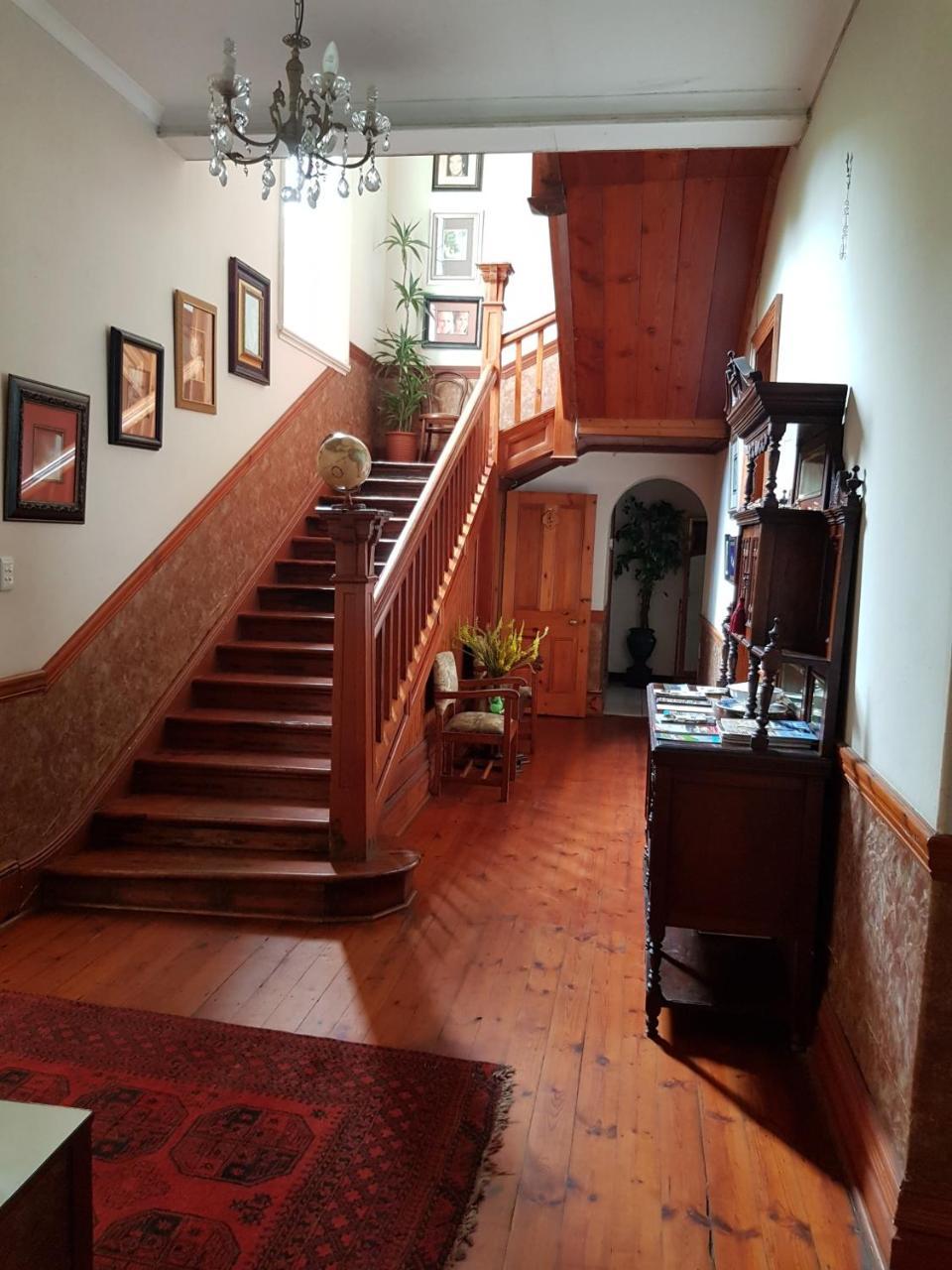 Royston Hall Historical Guesthouse Umtentweni ภายนอก รูปภาพ