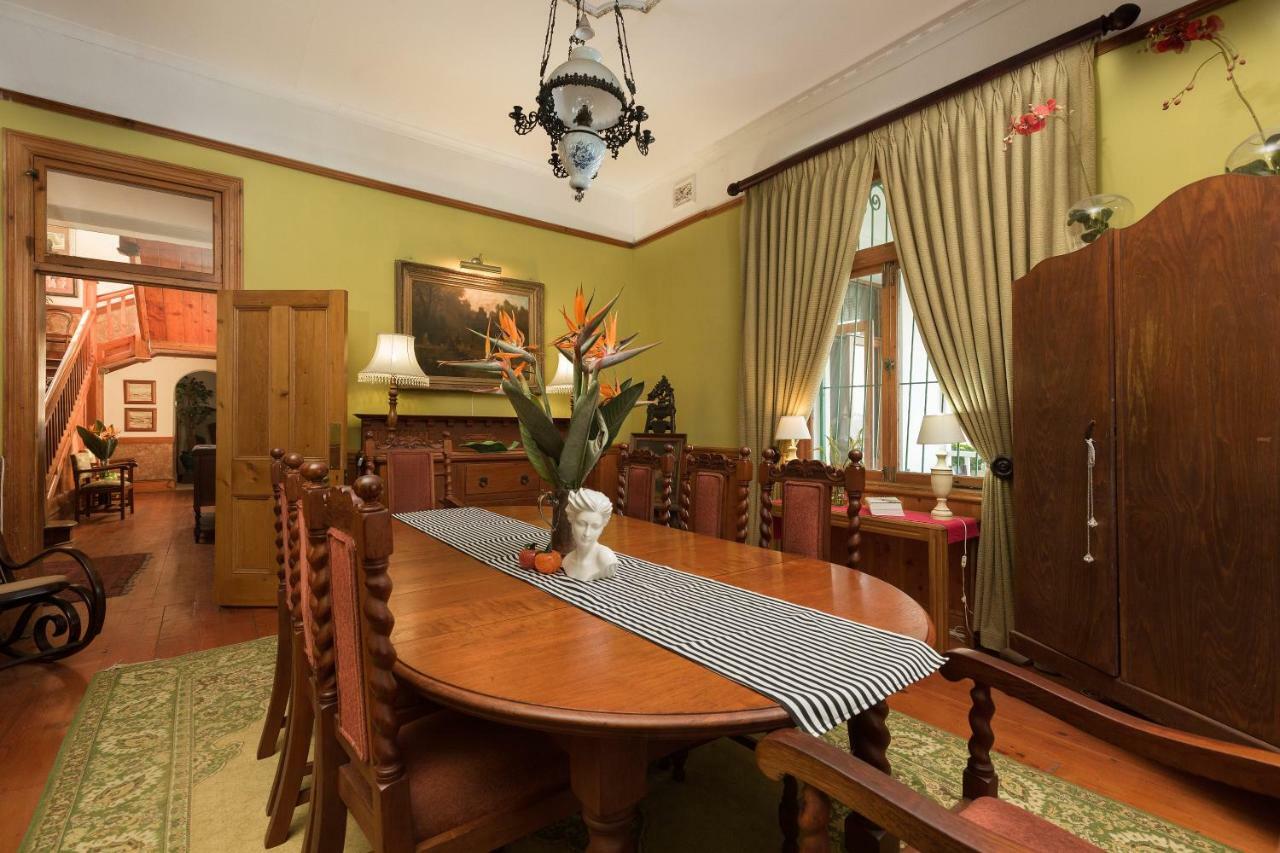 Royston Hall Historical Guesthouse Umtentweni ภายนอก รูปภาพ